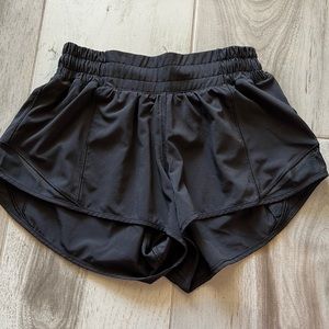 Lululemon hotty hot shorts black